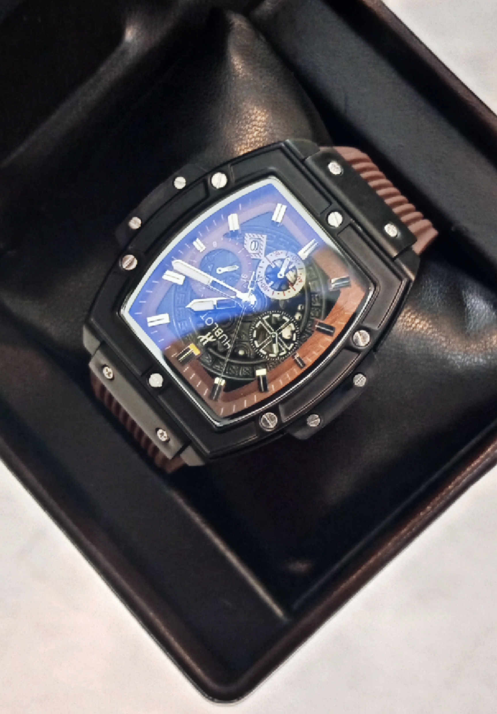 {"remix_data":[],"remix_entry_point":"challenges","source_tags":[],"origin":"unknown","total_draw_time":0,"total_draw_actions":0,"layers_used":0,"brushes_used":0,"photos_added":0,"total_editor_actions":{},"tools_used":{"transform":1,"effects":3,"adjust":2},"is_sticker":false,"edited_since_last_sticker_save":true,"containsFTESticker":false}