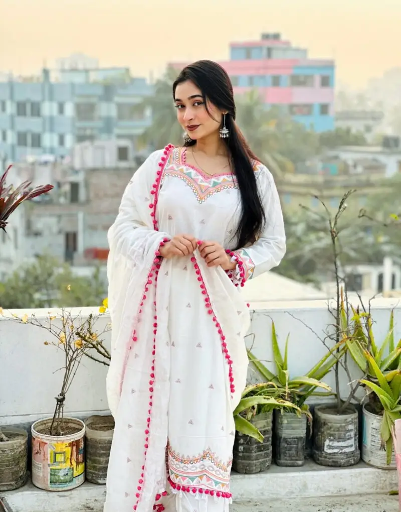 Elegant embroidered neckline design  Stylish pink pom-pom lace size-36-38-40-42-44-46 ডেলিভারি চার্জ ফ্রি